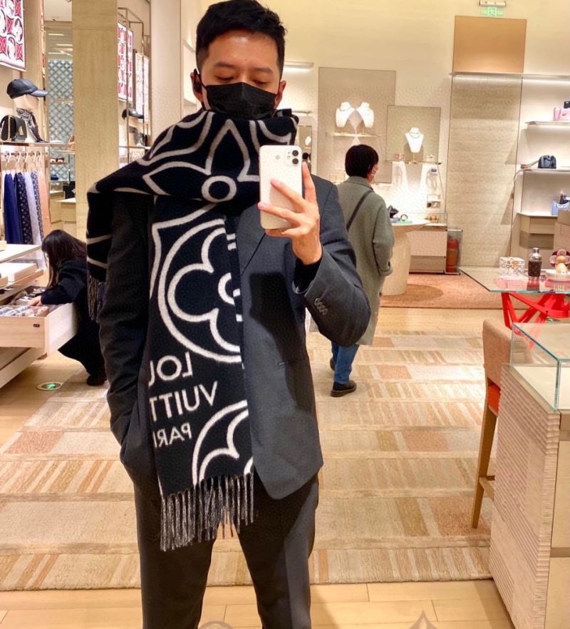 Louis Vuitton Scarf